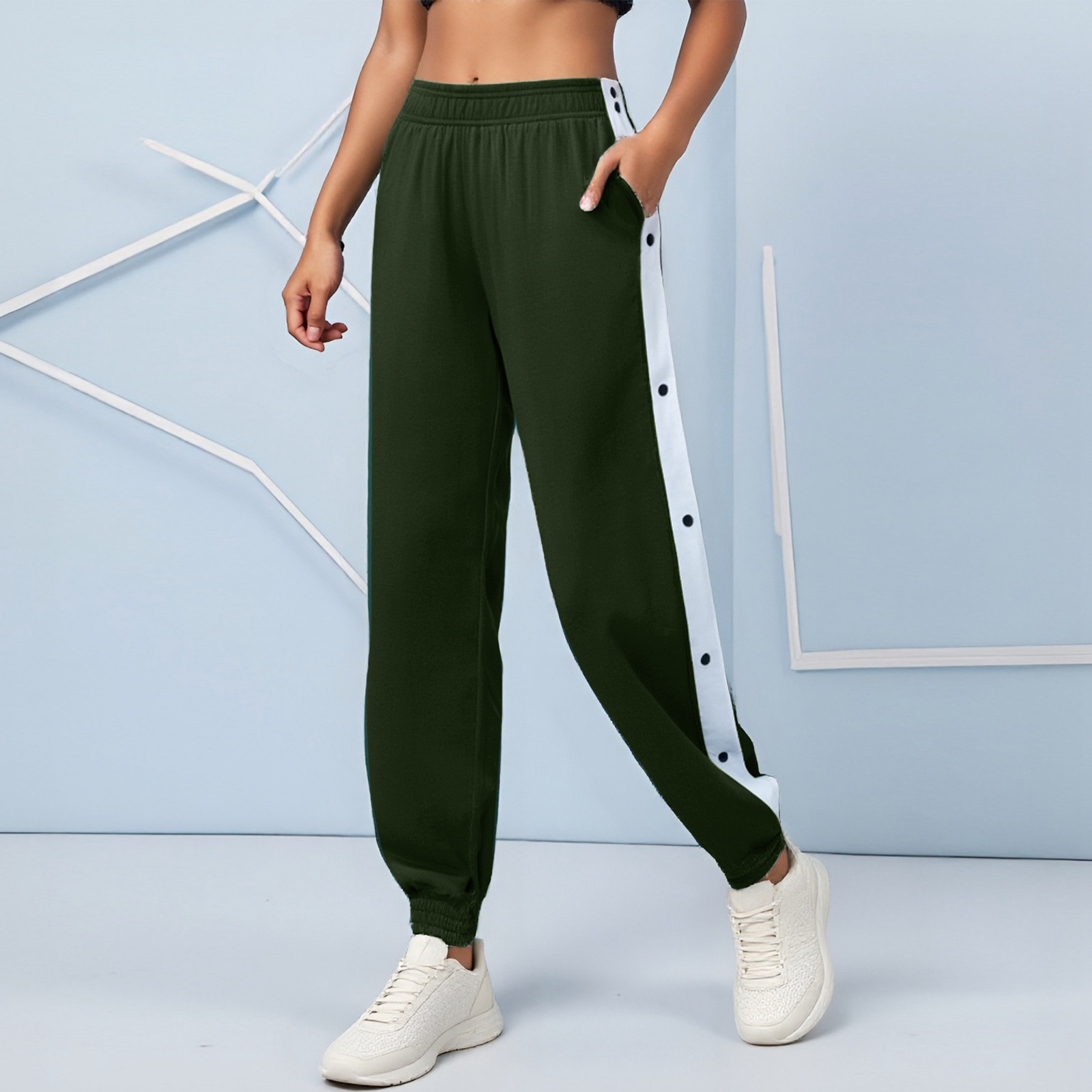 thumbnail image 4 of Pantalones deportivos casuales con puños abotonados para mujer: corte holgado, diseño con botones, ideales para hacer ejercicio o estar por casa. Tallas: S-XL., 4 of 8